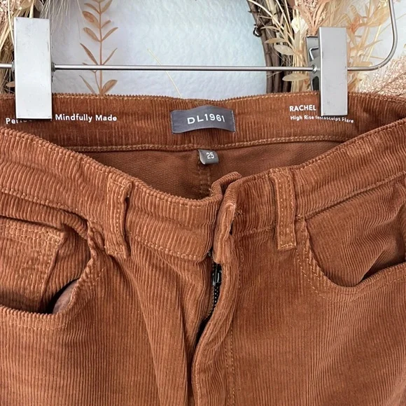 DL1961 Rachel Instasculpt High Rise Corduroy Flare Jeans 70s Style Marigold - Picture 7 of 8